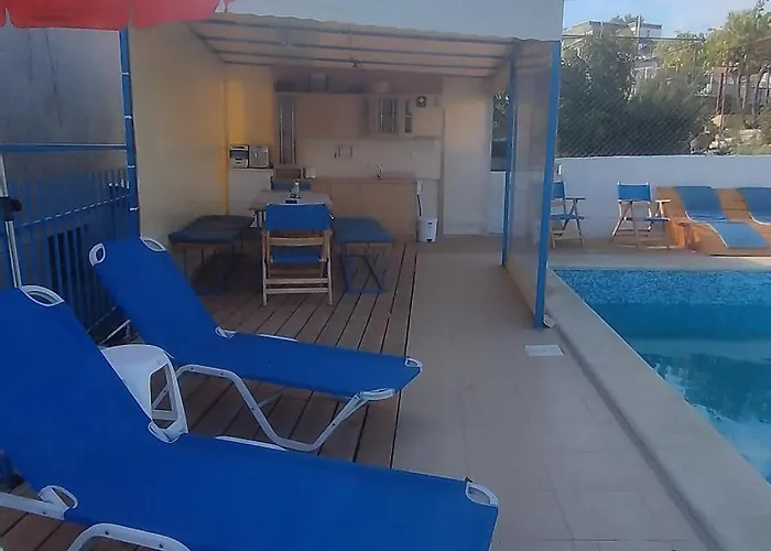 Луксозна вила Antorino *