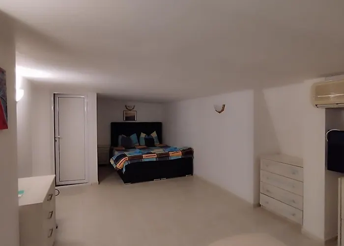 Antorino Луксозна вила *